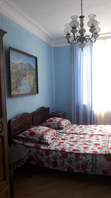 Hotel Mmg Tbilisi Esterno foto
