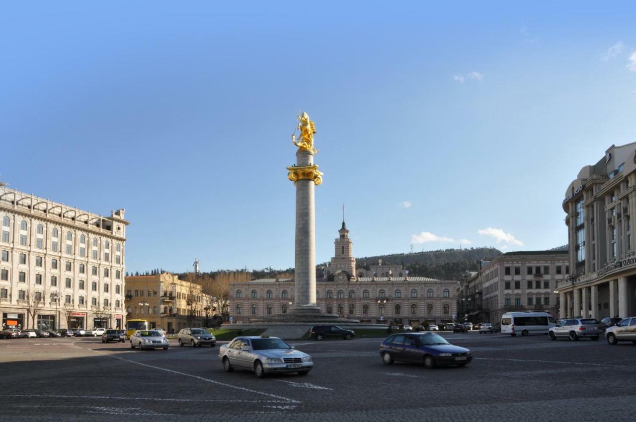 Hotel Mmg Tbilisi Esterno foto