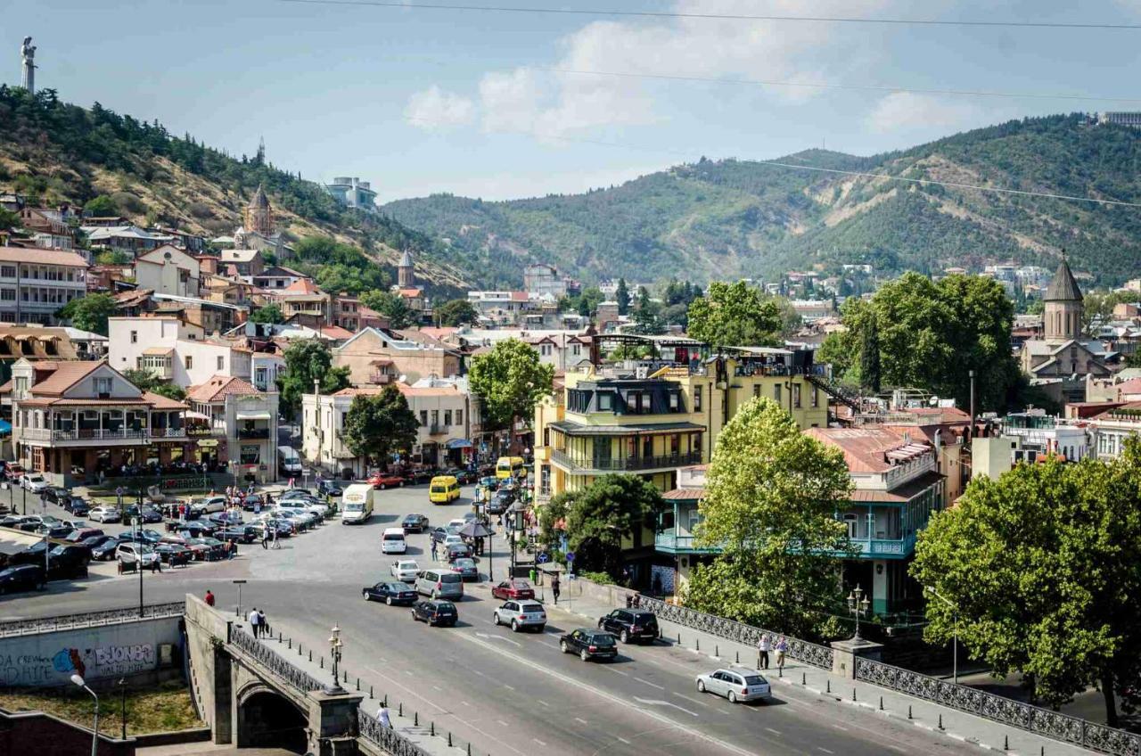 Hotel Mmg Tbilisi Esterno foto