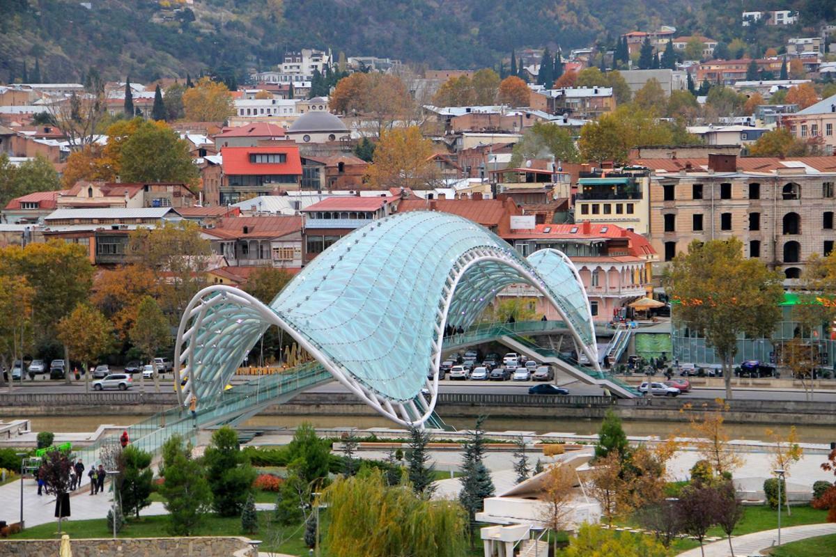 Hotel Mmg Tbilisi Esterno foto